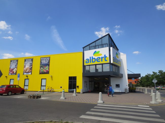 Albert hypermarket Nymburk