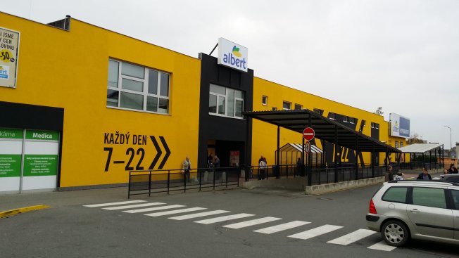 Albert hypermarket Kroměříž