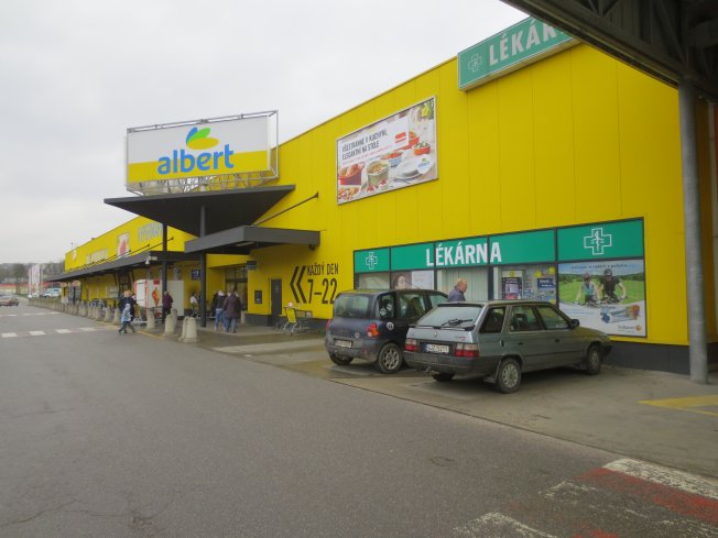 Albert hypermarket Jihlava